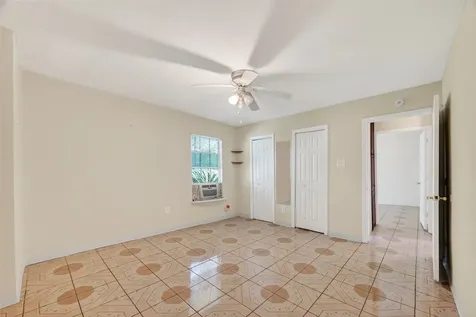 968 Garapan Street Houston TX 77091