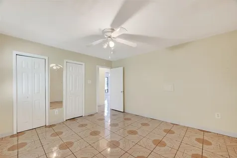 968 Garapan Street Houston TX 77091