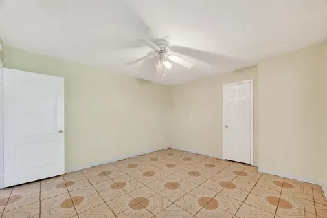 968 Garapan Street Houston TX 77091