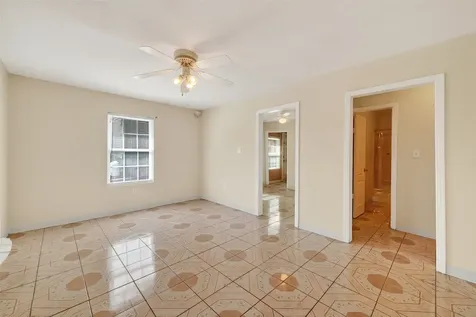 968 Garapan Street Houston TX 77091