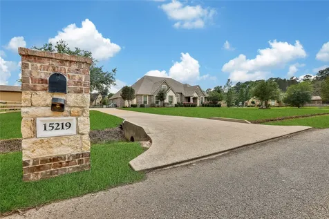 15219 Beisert Circle Magnolia TX 77355