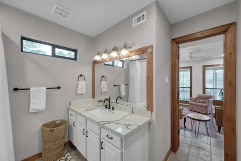 41 Hunters Creek Drive Huntsville TX 77340