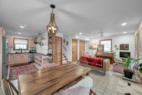 41 Hunters Creek Drive Huntsville TX 77340