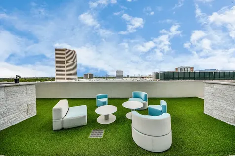4521 San Felipe Street 1904 Houston TX 77027