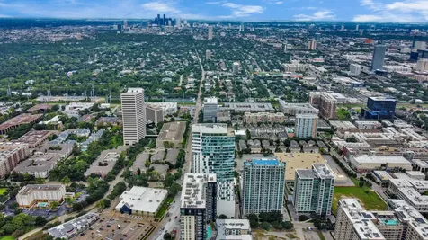 4521 San Felipe Street 1904 Houston TX 77027