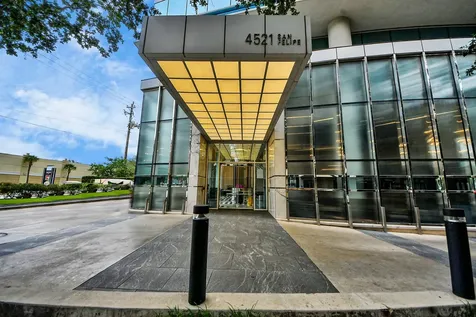 4521 San Felipe Street 1904 Houston TX 77027
