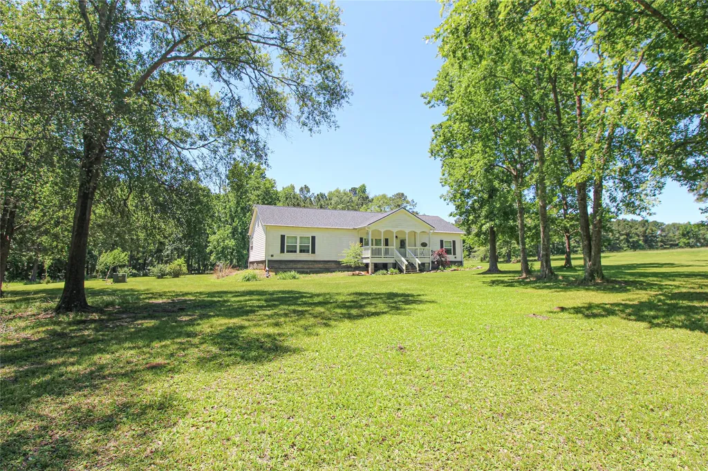 233 Taylor Cemetery Road Moscow TX 75960