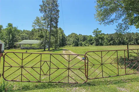 233 Taylor Cemetery Road Moscow TX 75960