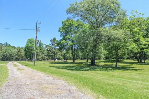 233 Taylor Cemetery Road Moscow TX 75960