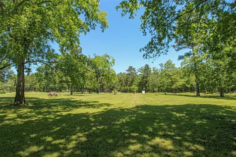 233 Taylor Cemetery Road Moscow TX 75960