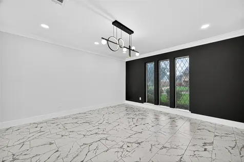 5607 Pebble Springs Drive Houston TX 77066