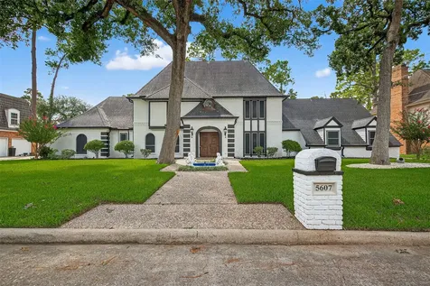 5607 Pebble Springs Drive Houston TX 77066