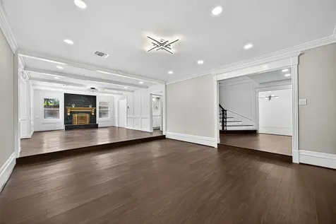 5607 Pebble Springs Drive Houston TX 77066