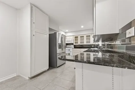 3003 Topham Houston TX 77018