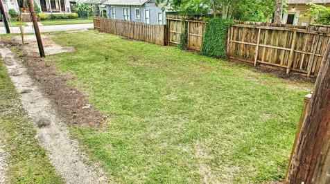 238 W 16th Street Houston TX 77008