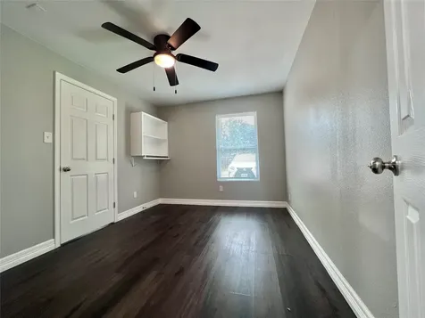 207 S Avenue A Willis TX 77378