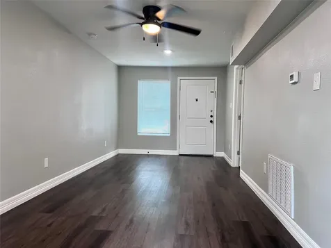 207 S Avenue A Willis TX 77378