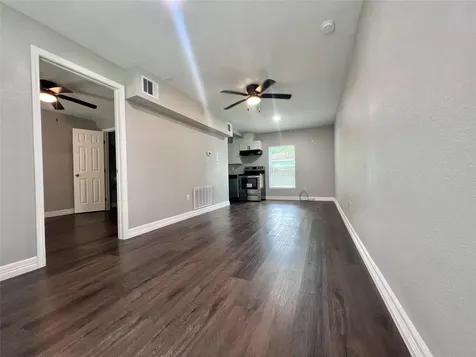 207 S Avenue A Willis TX 77378