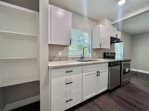 207 S Avenue A Willis TX 77378