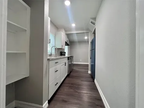 207 S Avenue A Willis TX 77378
