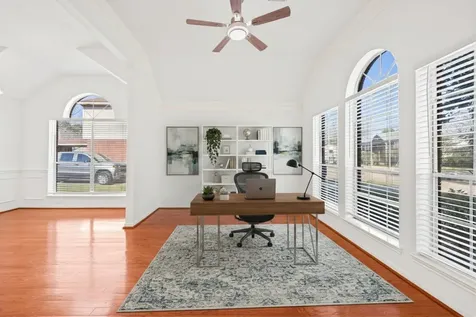 6314 Castle Lane Drive Houston TX 77066