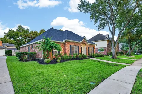 2015 Rosalyn Court Sugar Land TX 77478
