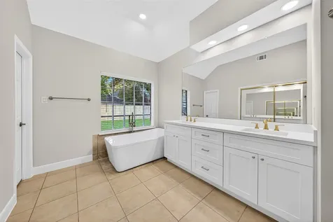 2015 Rosalyn Court Sugar Land TX 77478