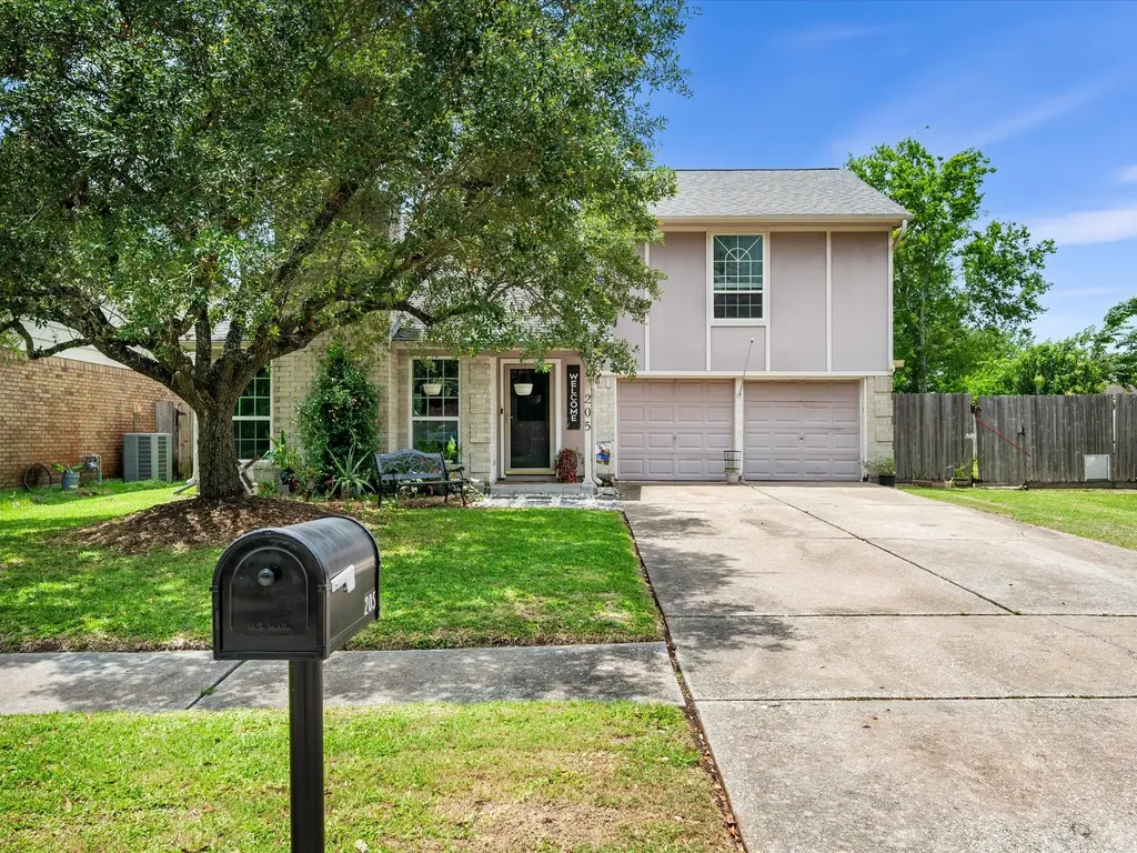 205 Oak Harbor Drive Houston TX 77062