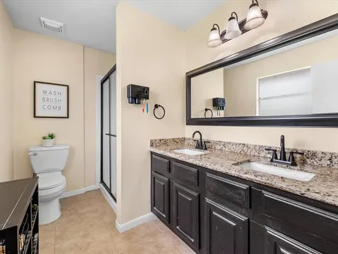 205 Oak Harbor Drive Houston TX 77062