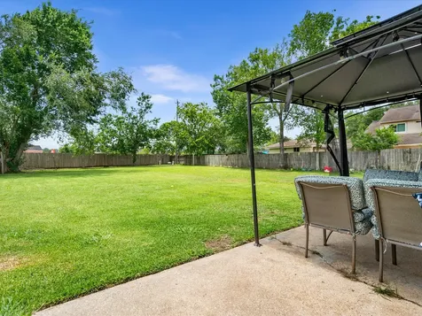 205 Oak Harbor Drive Houston TX 77062