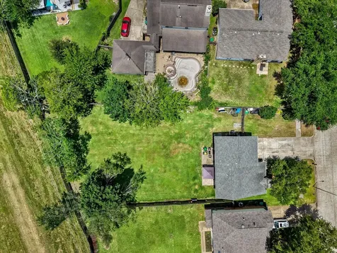 205 Oak Harbor Drive Houston TX 77062