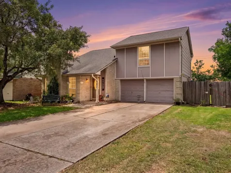 205 Oak Harbor Drive Houston TX 77062