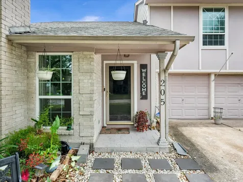 205 Oak Harbor Drive Houston TX 77062