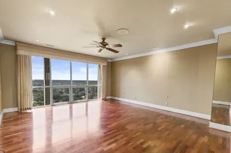 14655 Champion Forest Drive 1802 Houston TX 77069