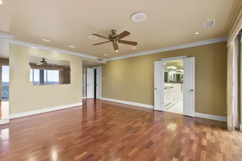 14655 Champion Forest Drive 1802 Houston TX 77069
