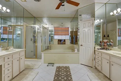 2125 Bering Drive 2125 Houston TX 77057