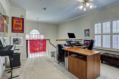 2125 Bering Drive 2125 Houston TX 77057