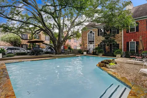 2125 Bering Drive 2125 Houston TX 77057