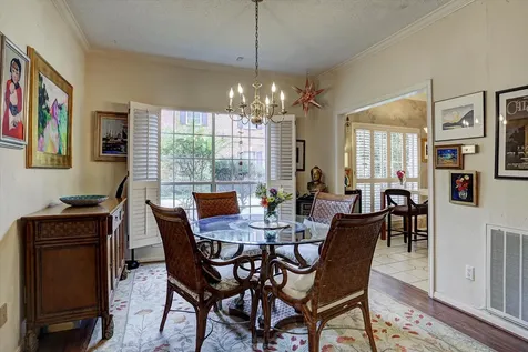 2125 Bering Drive 2125 Houston TX 77057