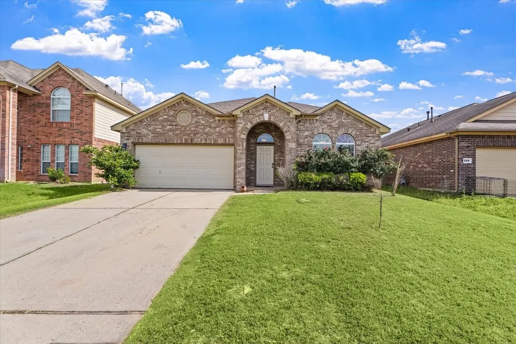 285 Country Crossing Circle Magnolia TX 77354
