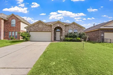 285 Country Crossing Circle Magnolia TX 77354