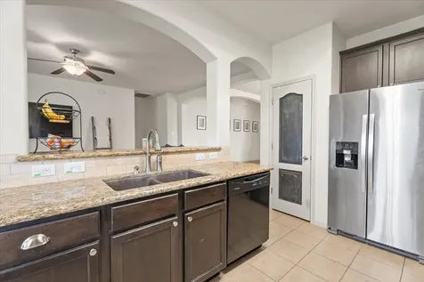 285 Country Crossing Circle Magnolia TX 77354