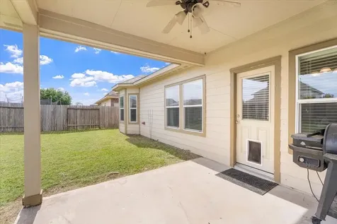 285 Country Crossing Circle Magnolia TX 77354