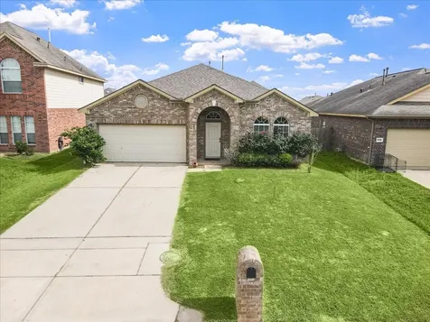 285 Country Crossing Circle Magnolia TX 77354