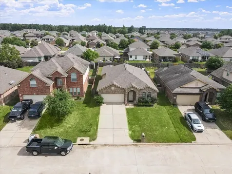 285 Country Crossing Circle Magnolia TX 77354