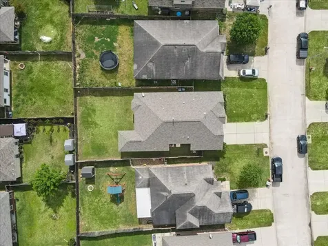 285 Country Crossing Circle Magnolia TX 77354