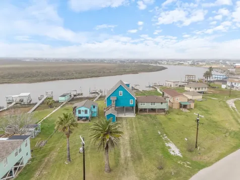 1390 County Road 201 Sargent TX 77414