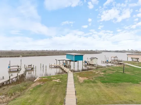 1390 County Road 201 Sargent TX 77414