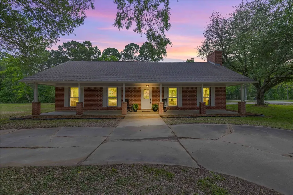655 Avenue L Dickinson TX 77539