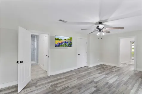 655 Avenue L Dickinson TX 77539